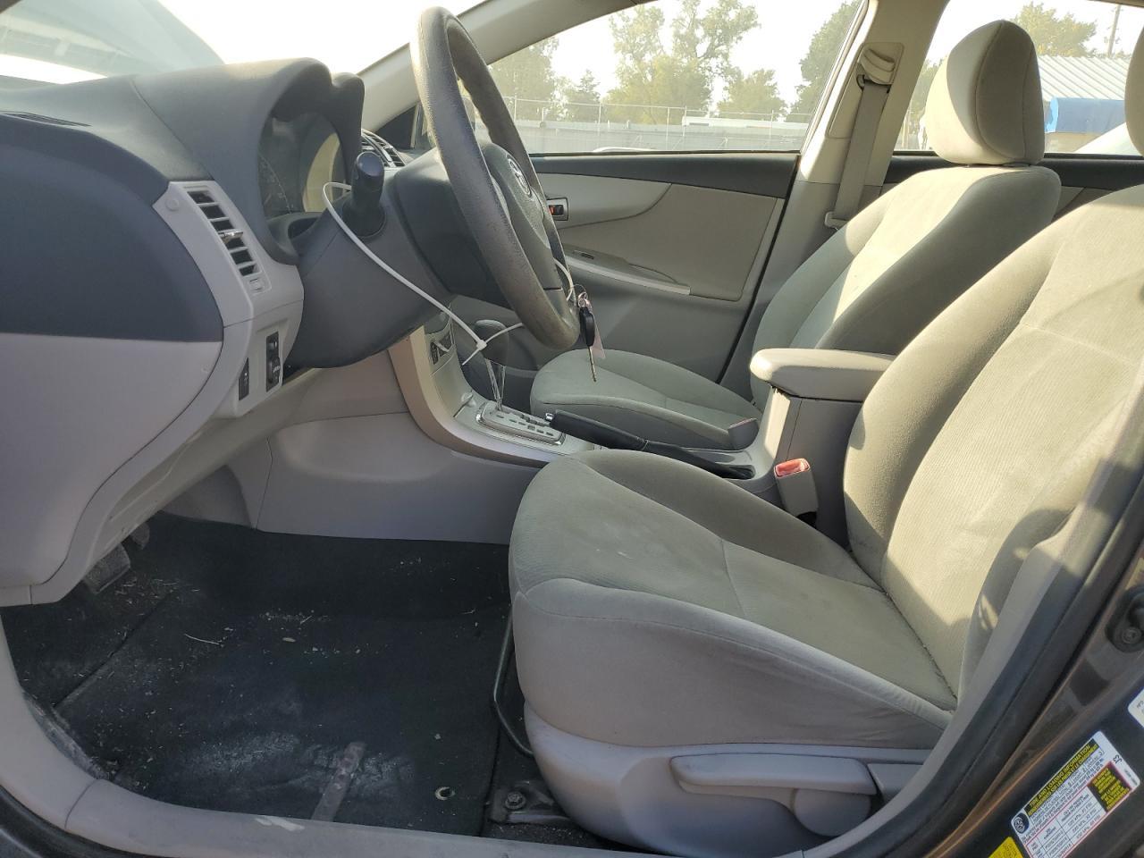 2013 Toyota Corolla Base - Фото 7