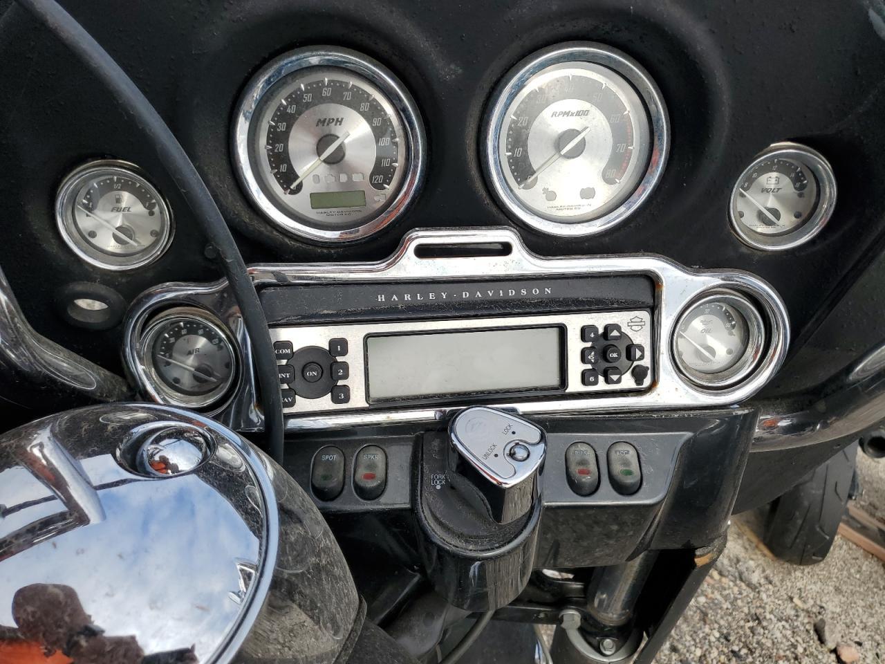 2009 Harley-Davidson Flhtcu - Фото 7