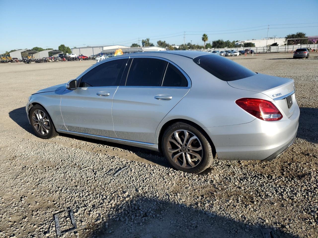 2017 Mercedes-Benz C 300 - Фото 2