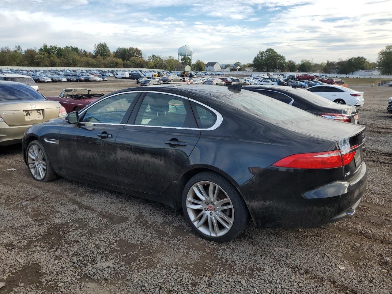 2016 Jaguar Xf Prestige - Image 2