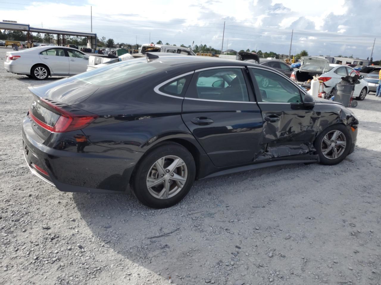 2022 Hyundai Sonata Se - Image 3