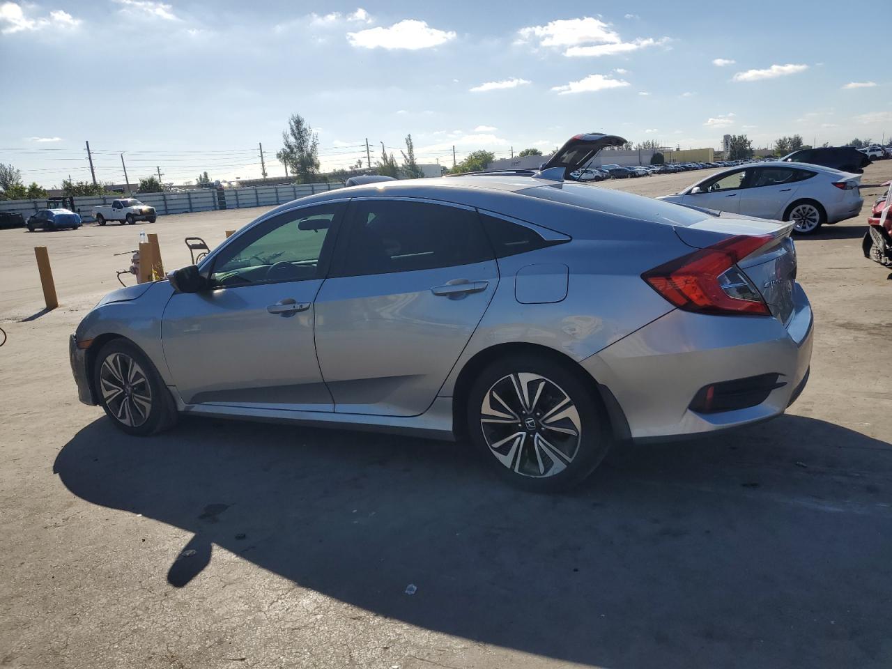 2016 Honda Civic Ex - Image 2