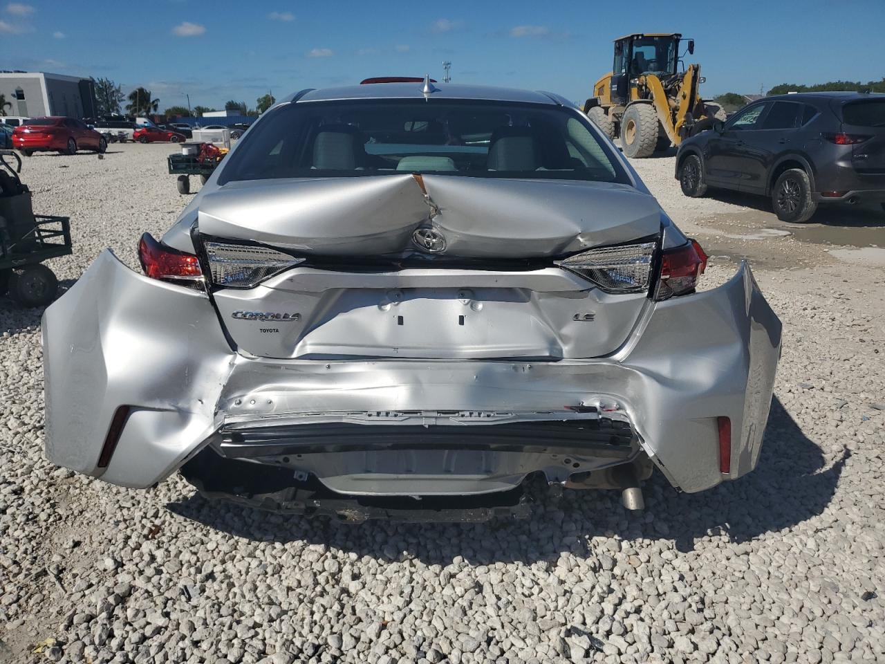2022 Toyota Corolla Le - Image 6