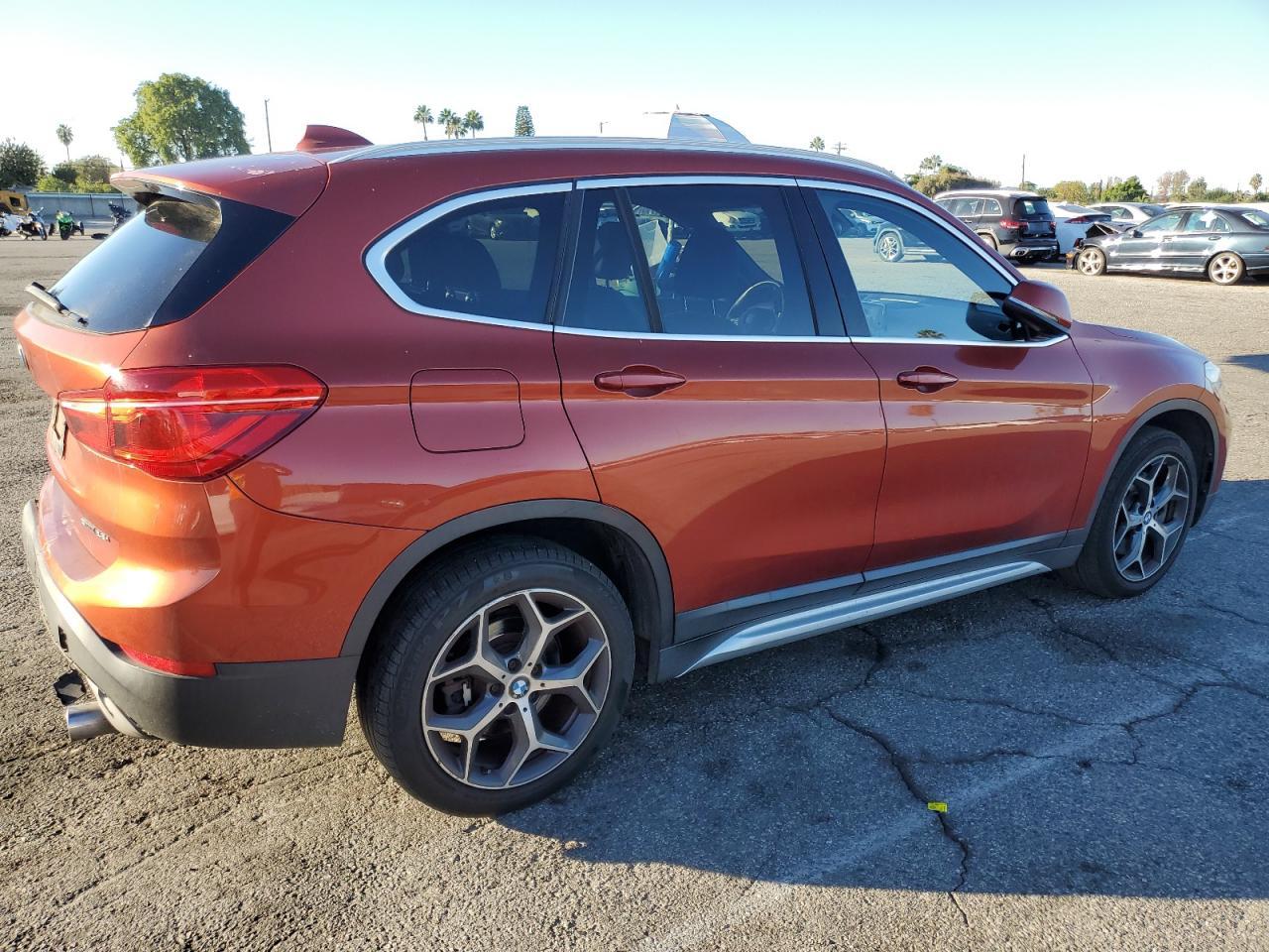 2018 BMW X1 Sdrive28I - Фото 3