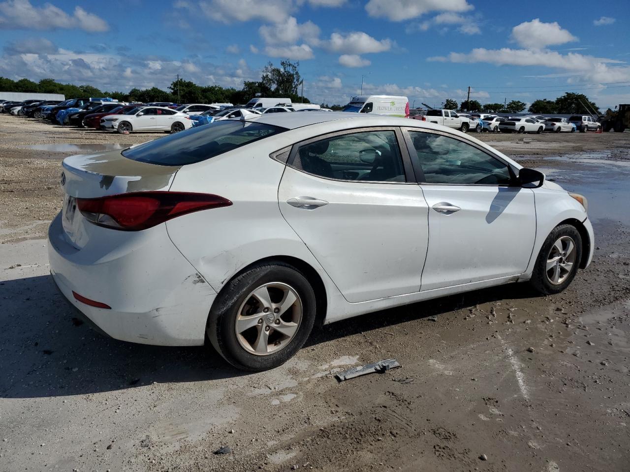 2015 Hyundai Elantra Se - Фото 3