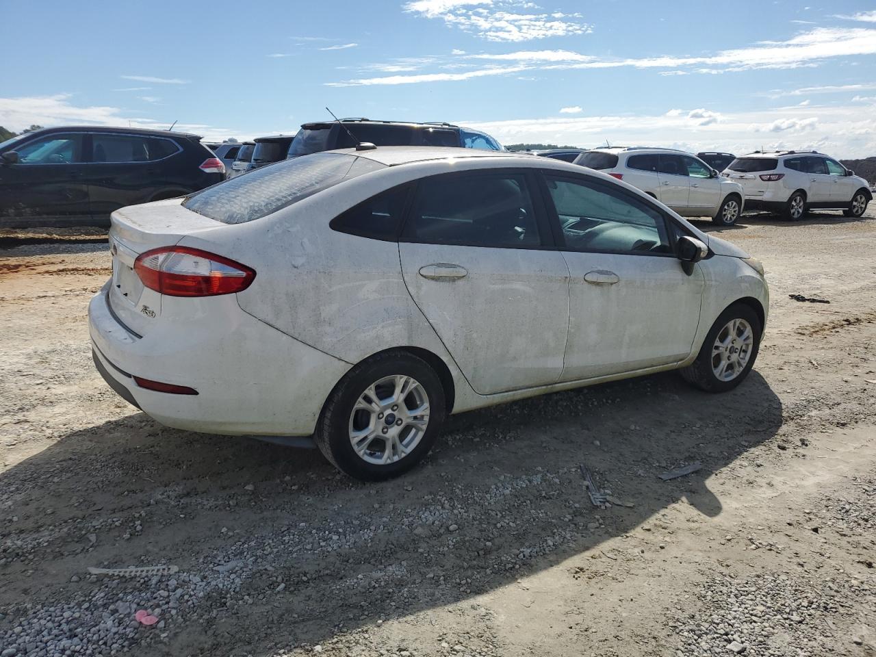 2014 Ford Fiesta Se - Фото 3