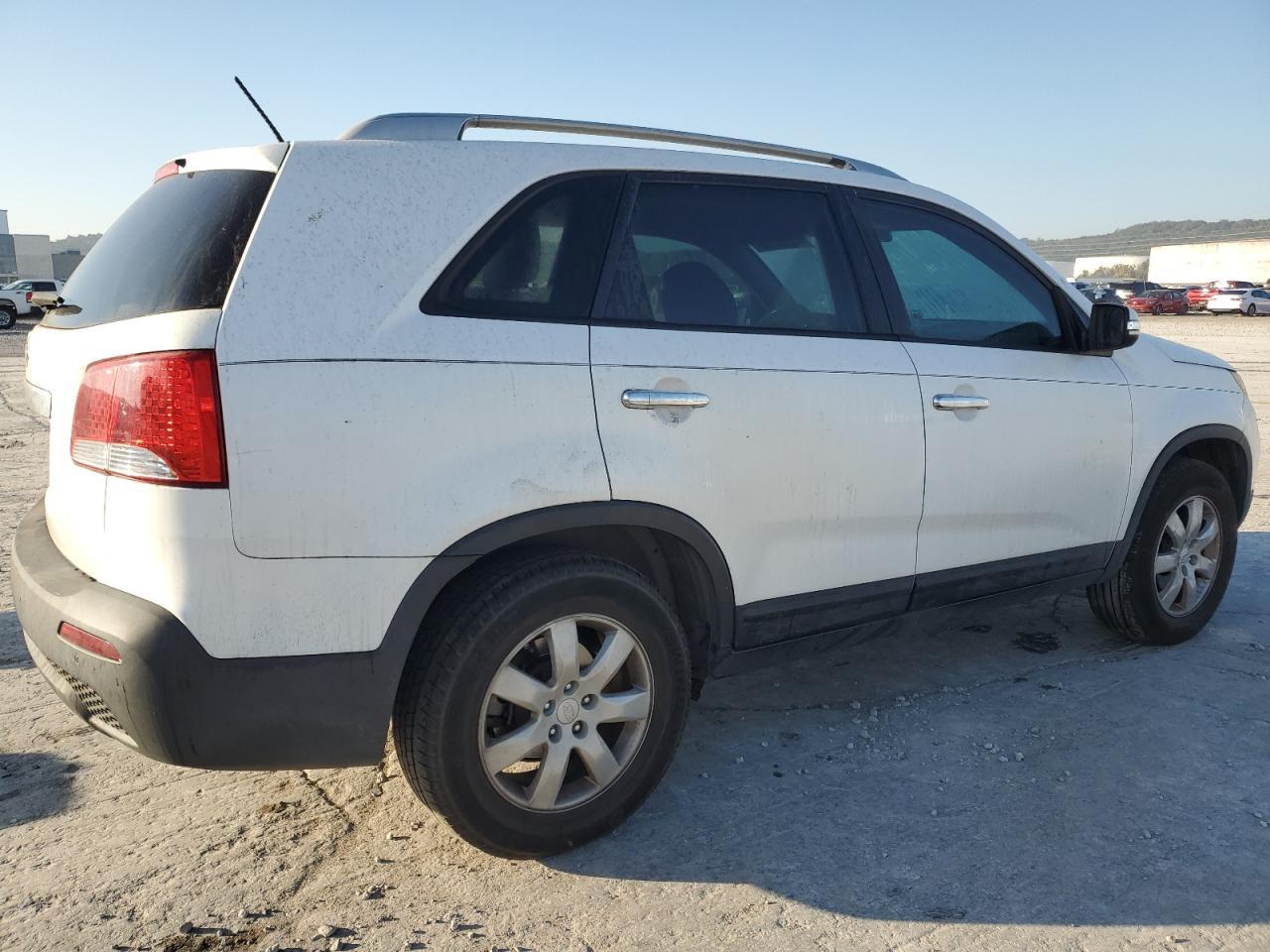 2011 Kia Sorento Base - Фото 3