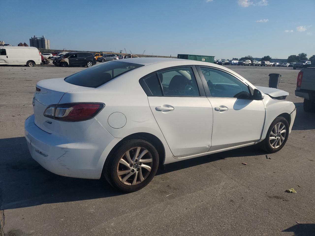 2013 Mazda 3 I - Фото 3