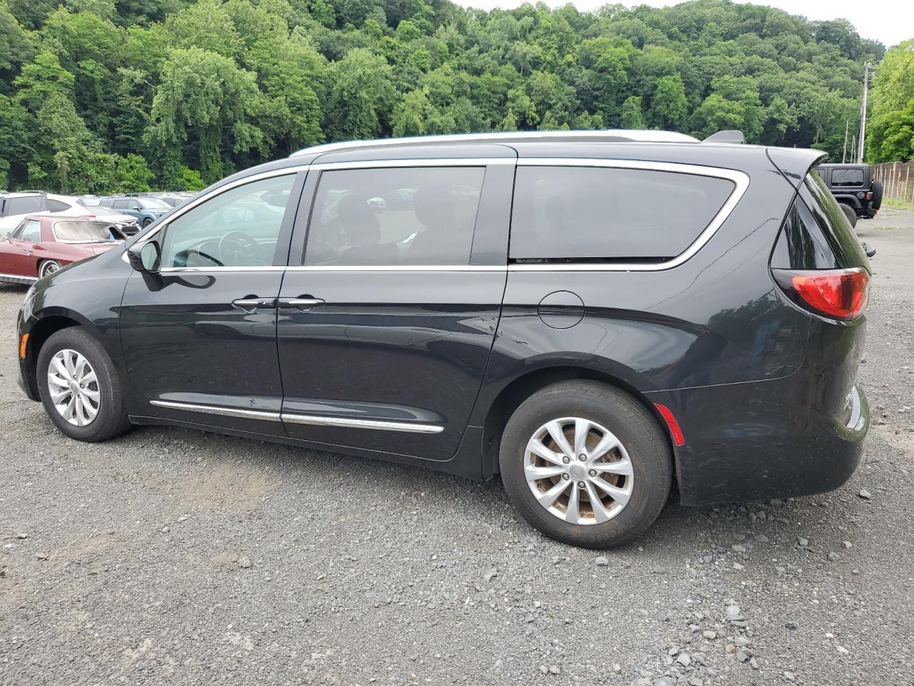 2018 Chrysler Pacifica Touring L - Фото 2