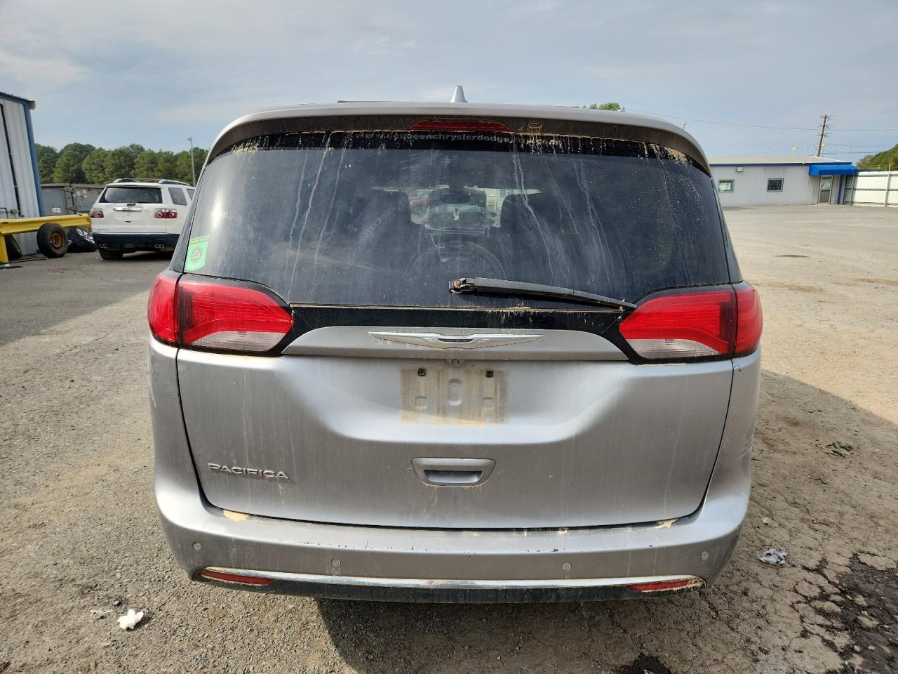 2017 Chrysler Pacifica Touring L - Image 6