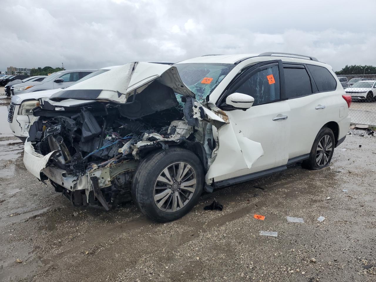 2018 Nissan Pathfinder S