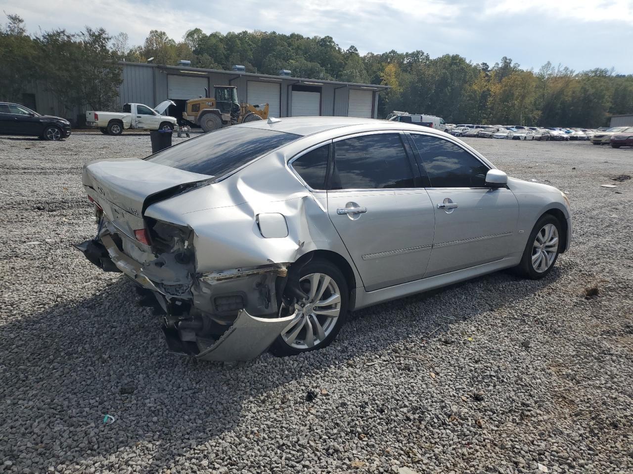 2010 Infiniti M35 Base - Фото 3