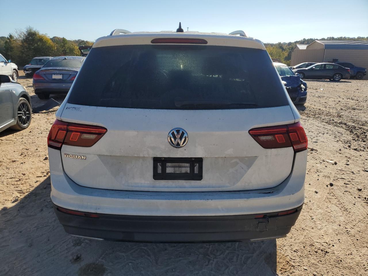 2020 Volkswagen Tiguan S - Фото 6