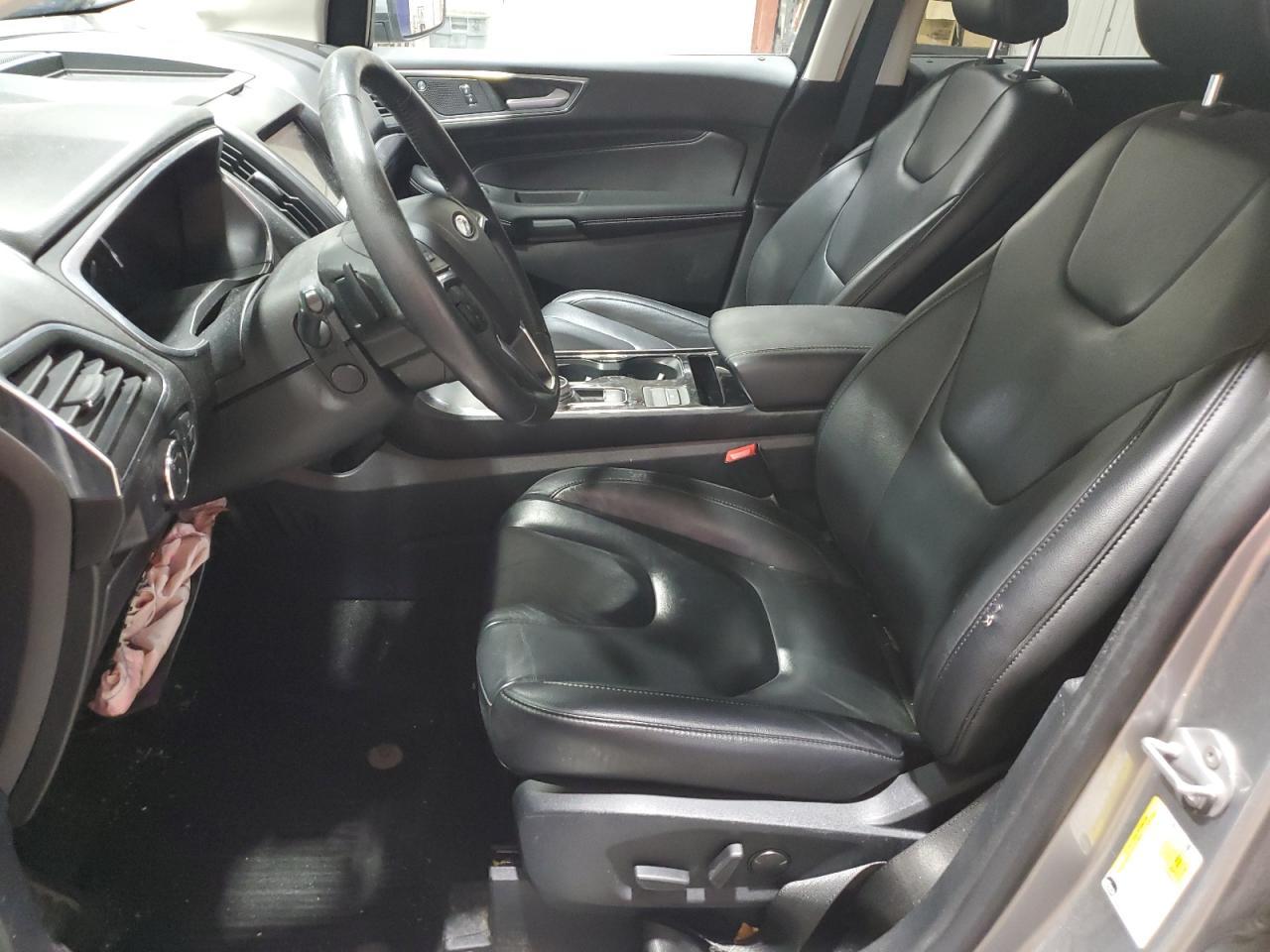 2020 Ford Edge Titanium - Фото 7