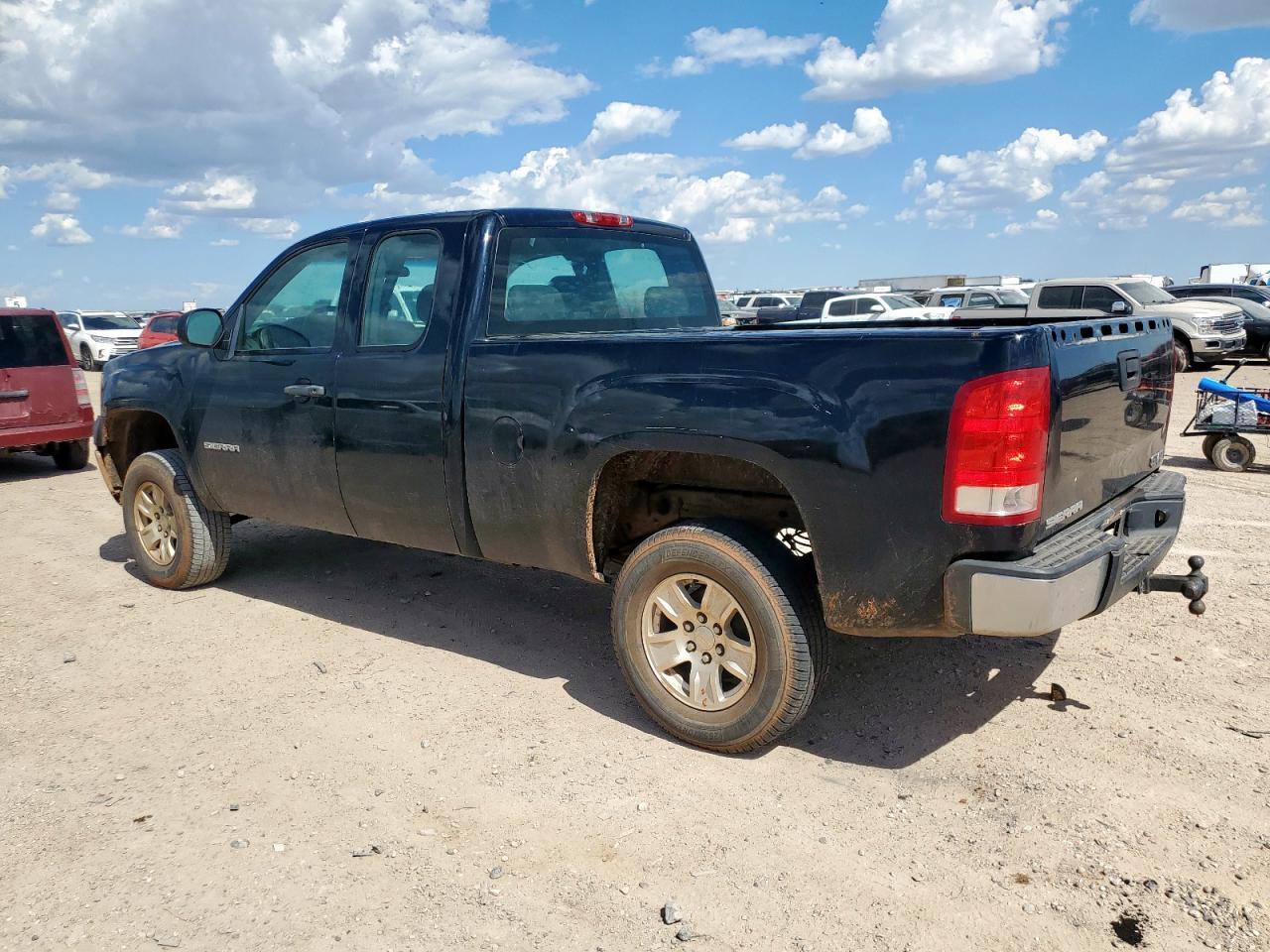 2011 GMC Sierra - Image 2