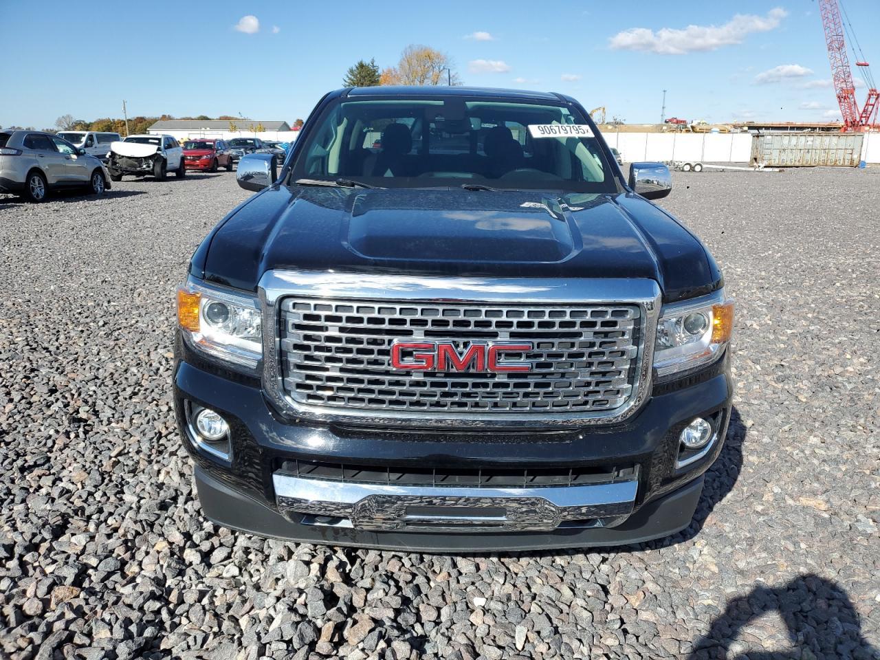 2019 GMC Canyon Denali - Image 5