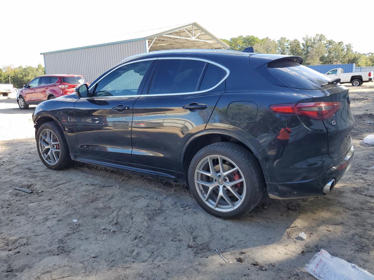 2021 Alfa Romeo Stelvio Ti - Фото 2