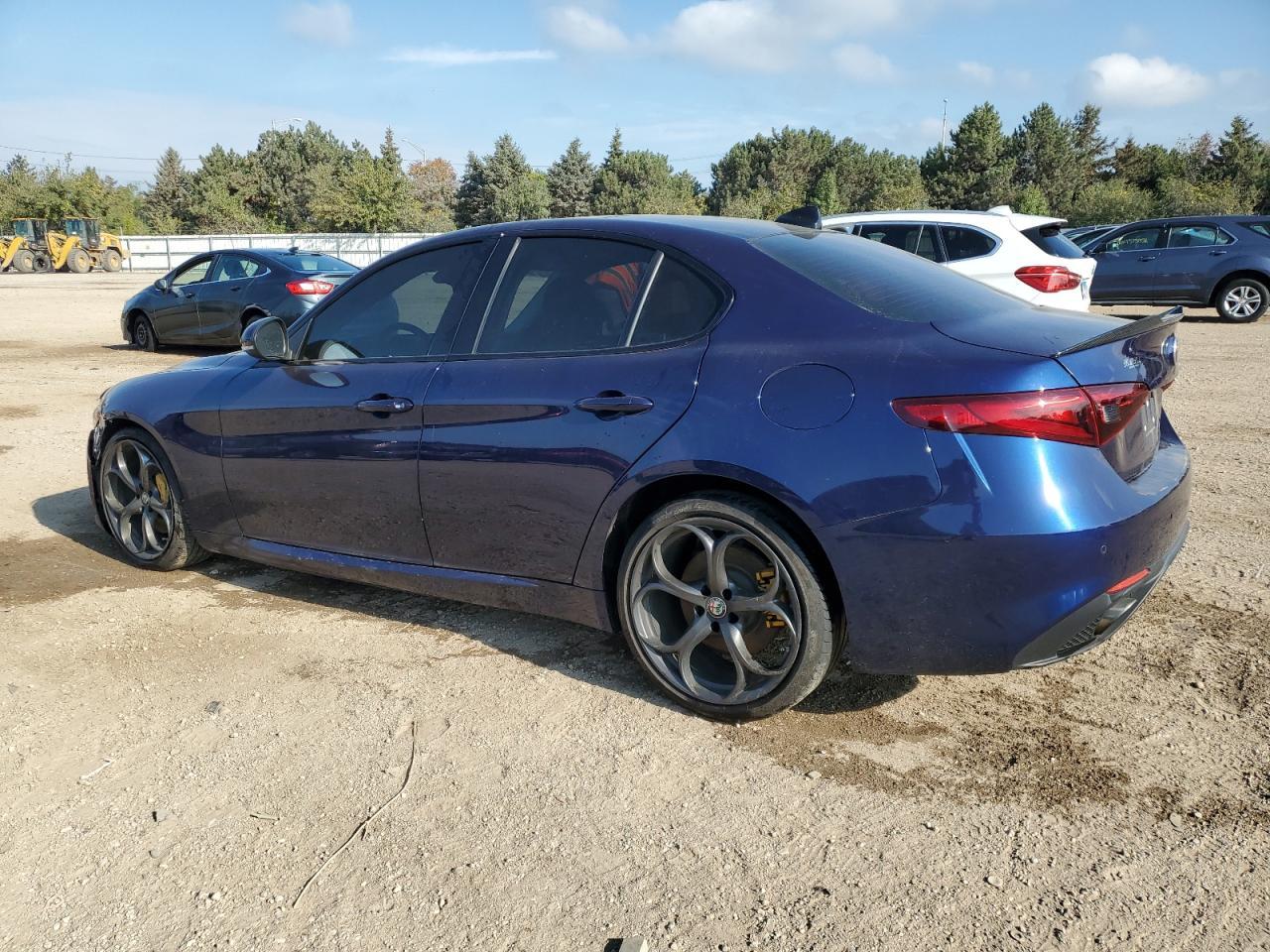 2018 Alfa Romeo Giulia - Image 2