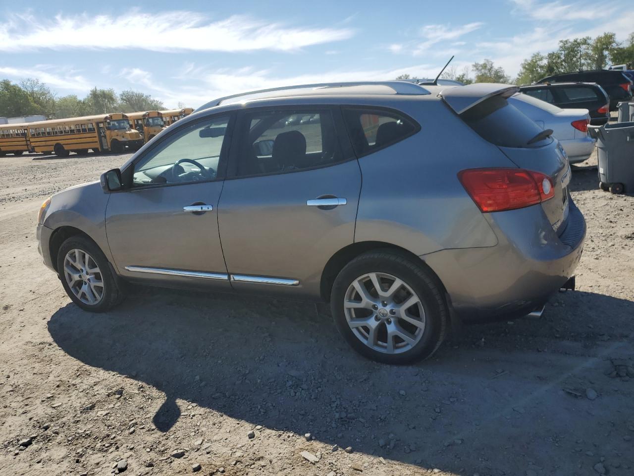 2012 Nissan Rogue S - Фото 2