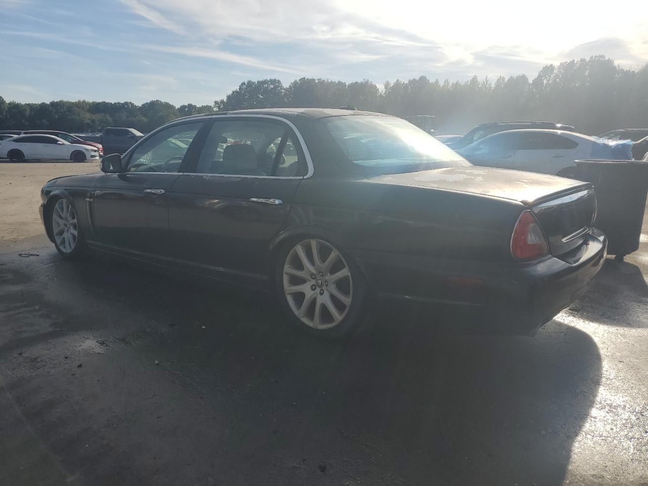 2008 Jaguar Xj8 L - Image 2