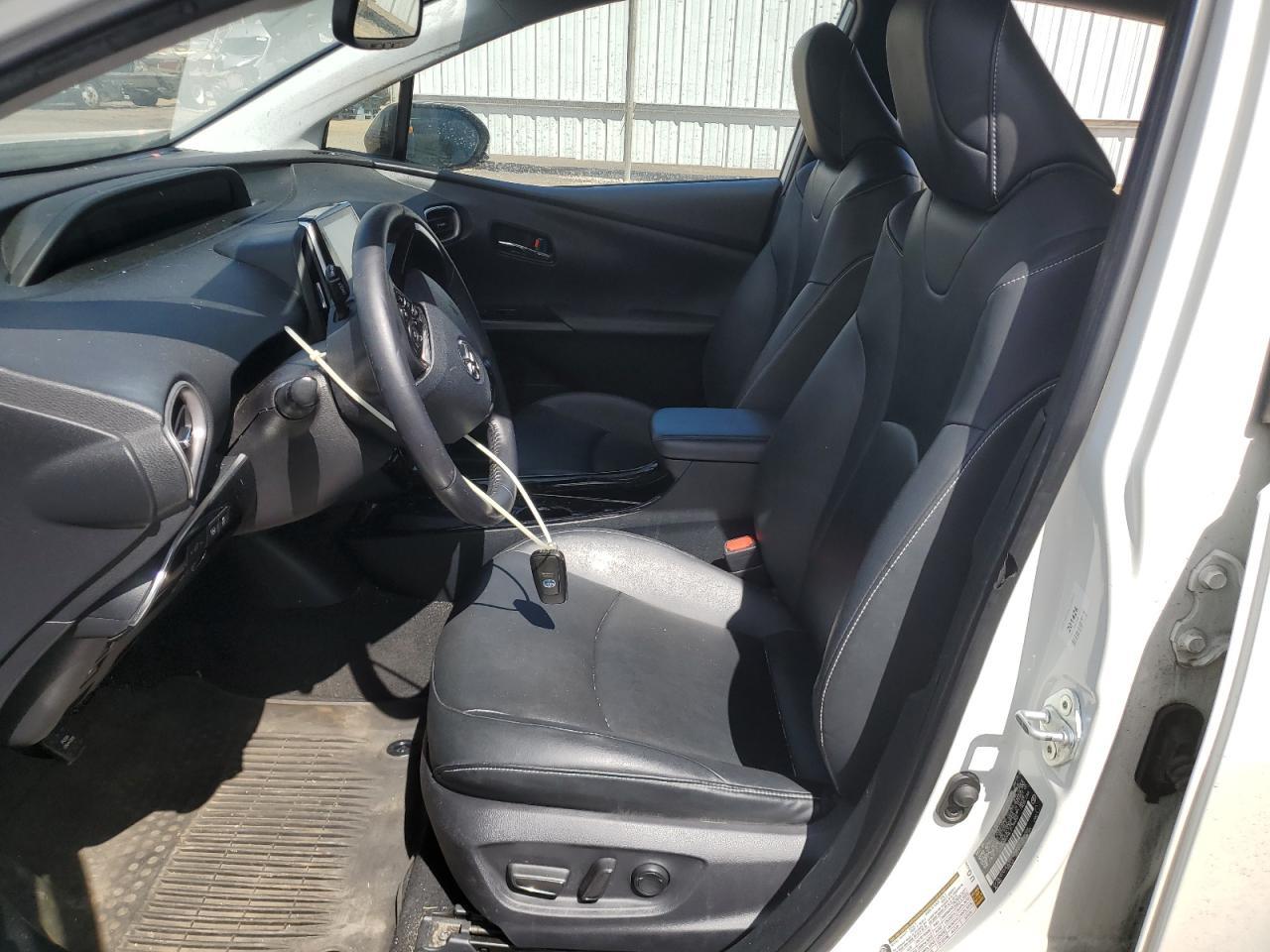 2020 Toyota Prius Prime Le - Image 7