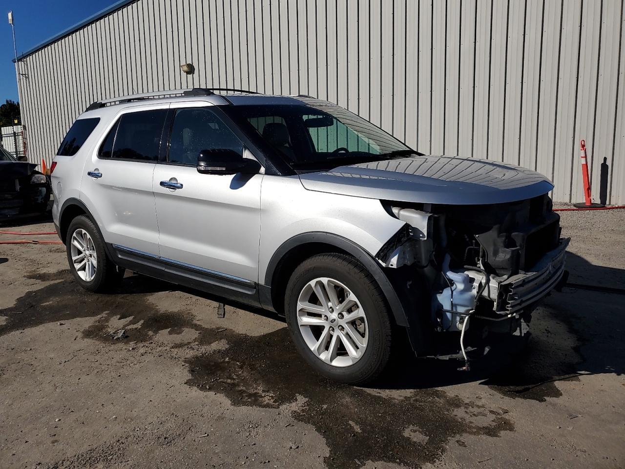 2015 Ford Explorer Xlt - Фото 4