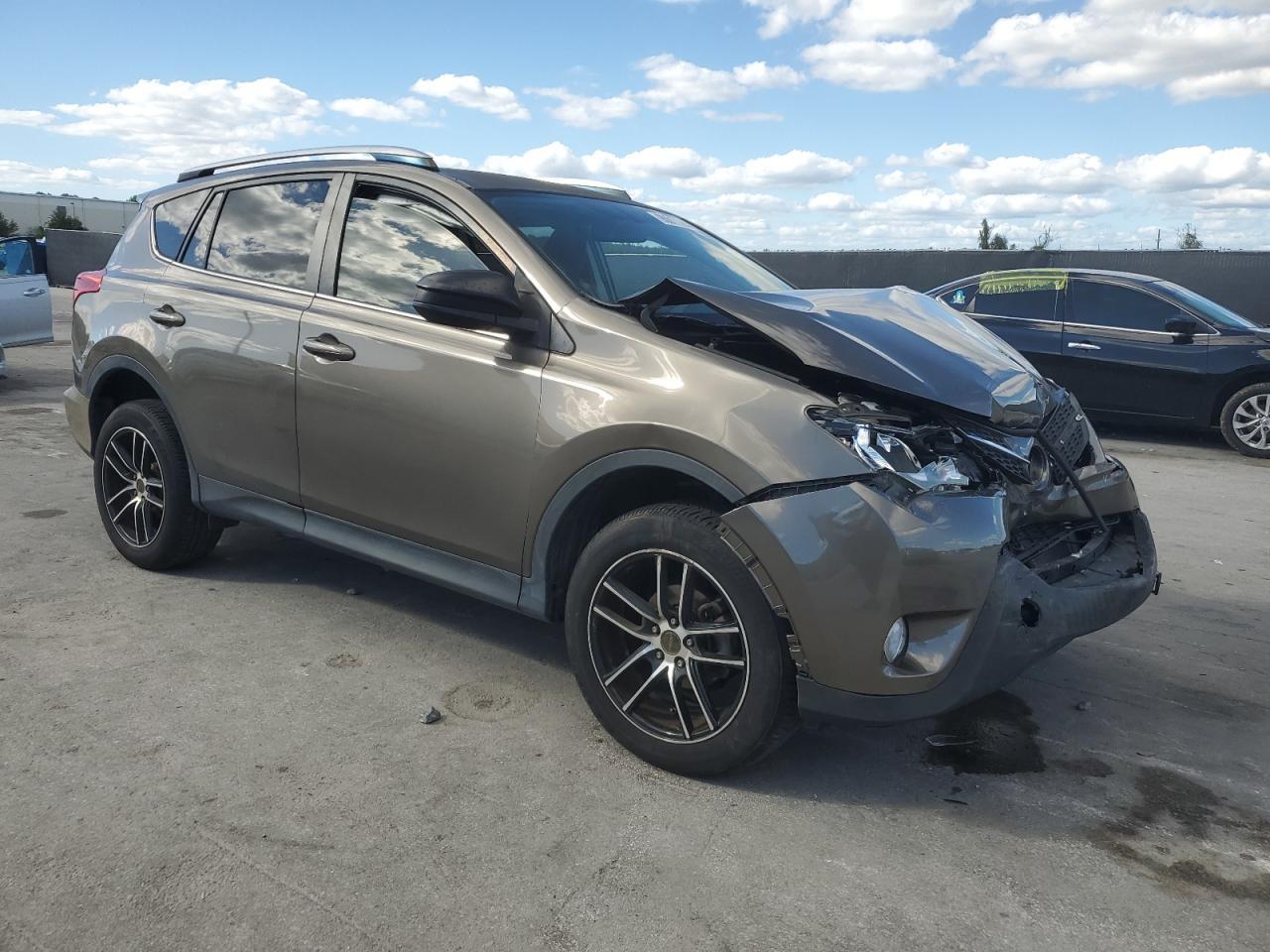2015 Toyota Rav4 Le - Image 4