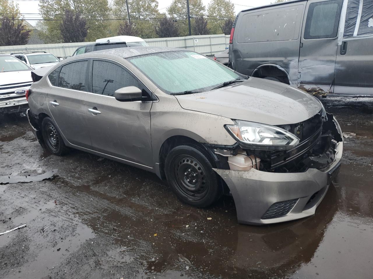 2016 Nissan Sentra S - Image 4