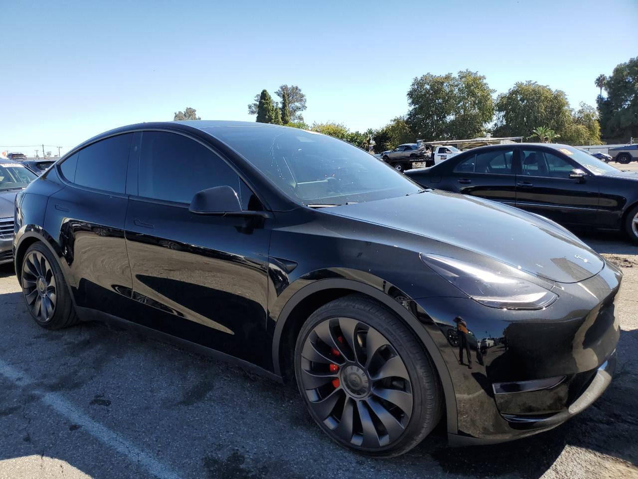 2024 Tesla Model Y - Фото 4