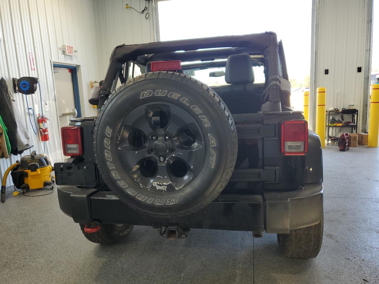 2016 Jeep Wrangler Unlimited Sahara - Фото 6