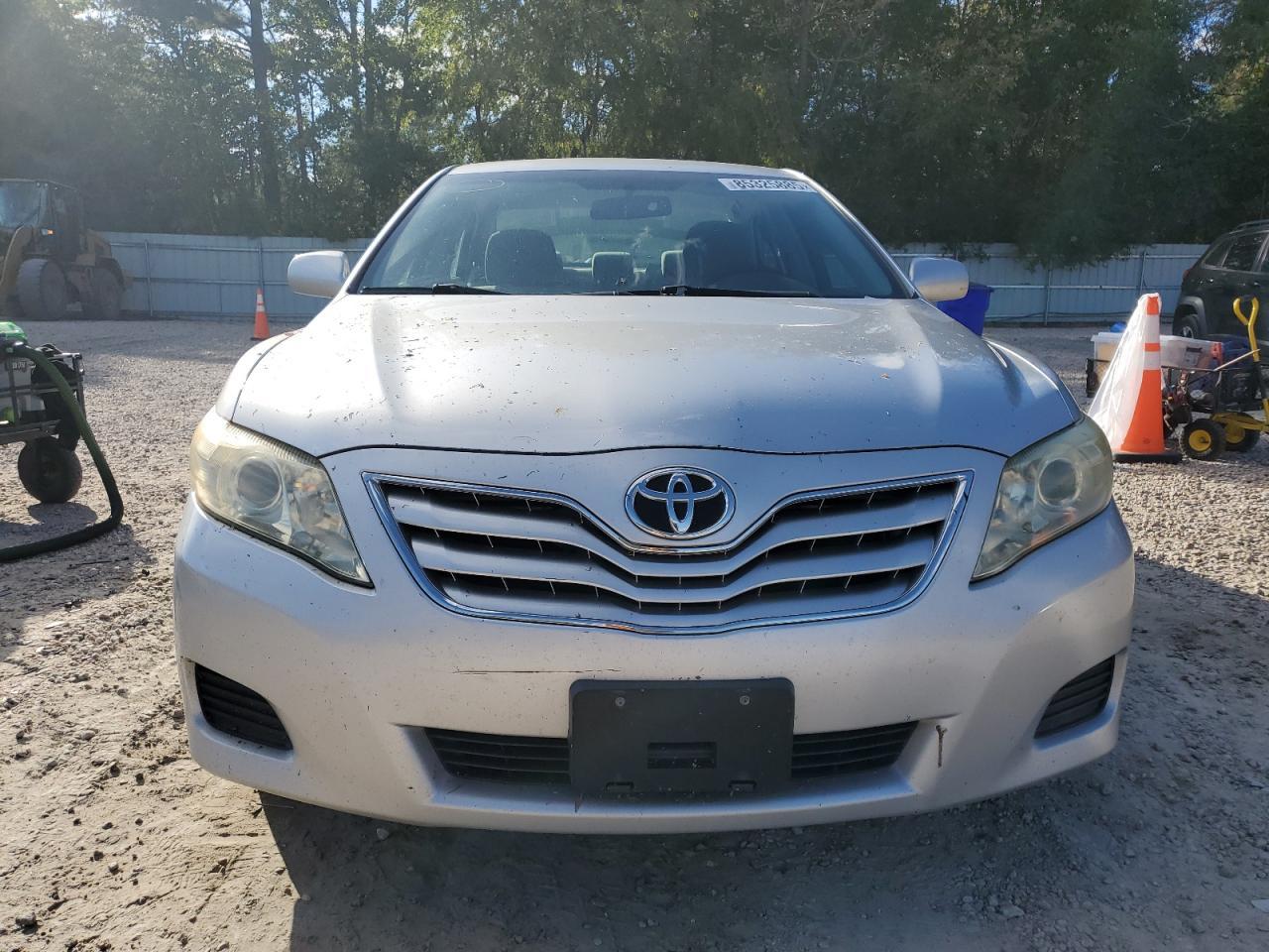 2010 Toyota Camry Base - Фото 5