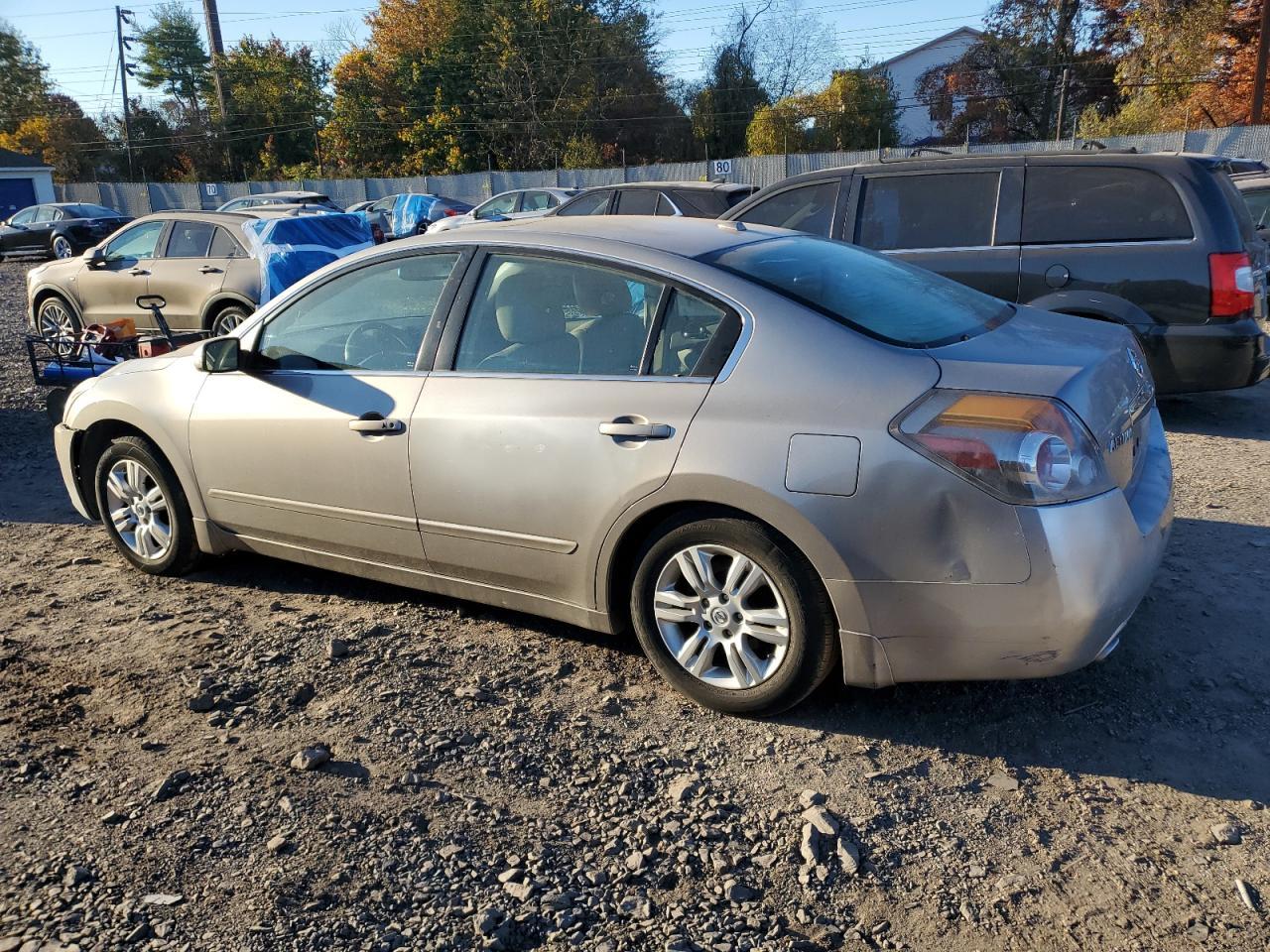 2012 Nissan Altima Base - Фото 2