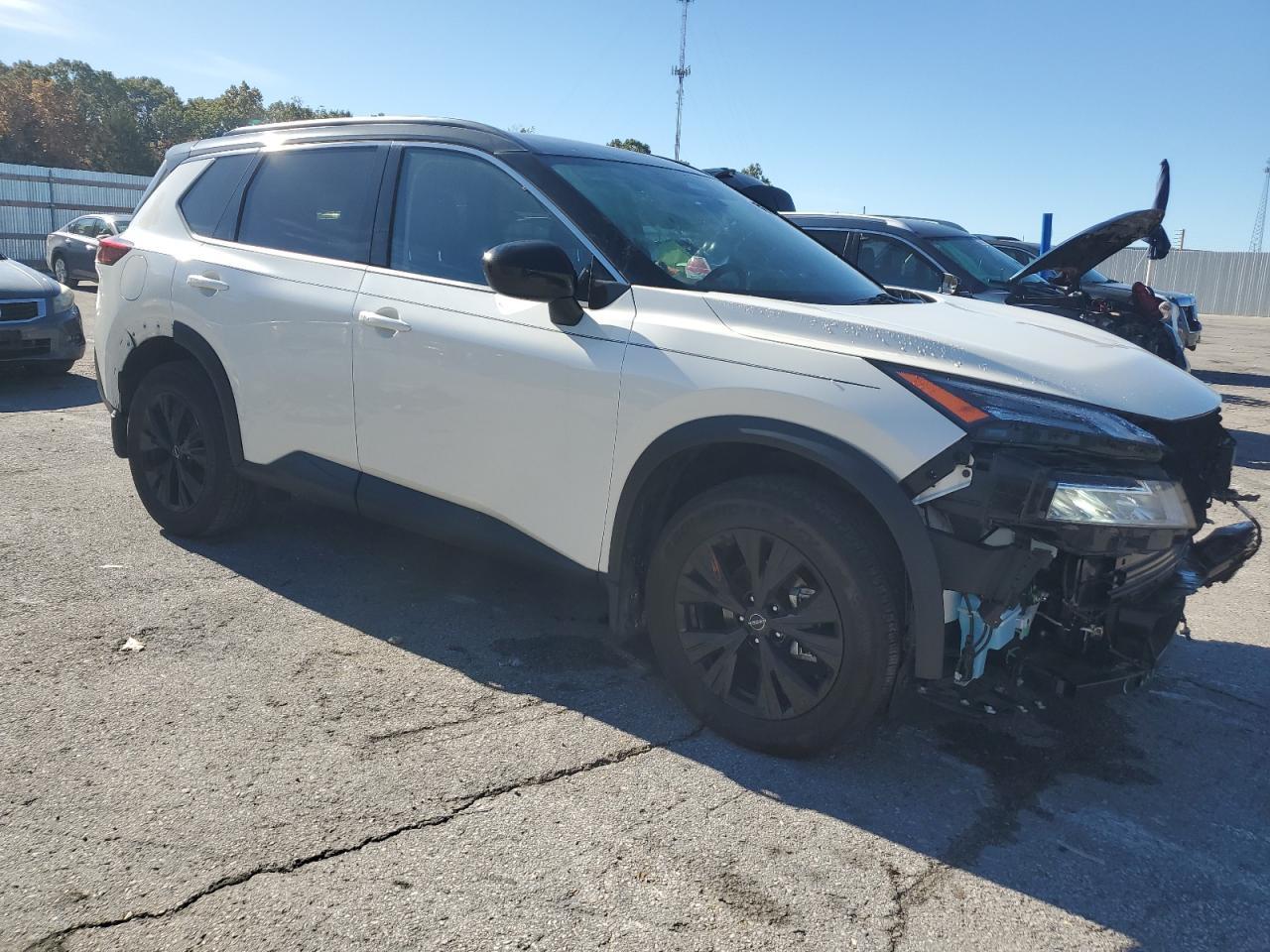 2023 Nissan Rogue Sv - Image 4