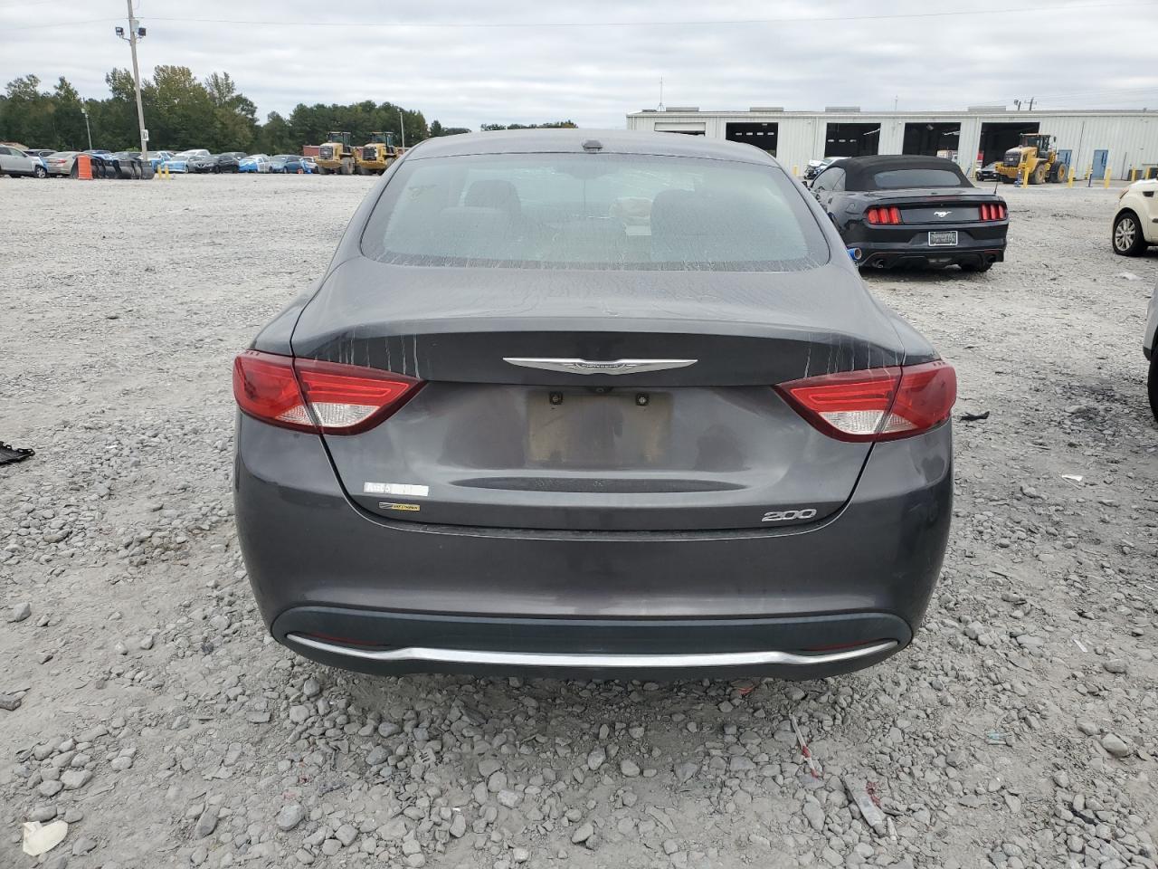 2015 Chrysler 200 Limited - Image 6