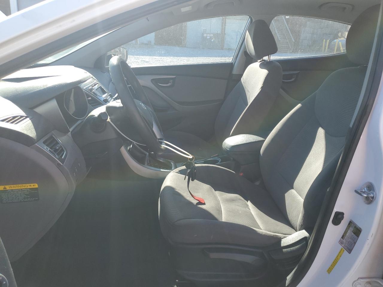 2016 Hyundai Elantra Se - Фото 7