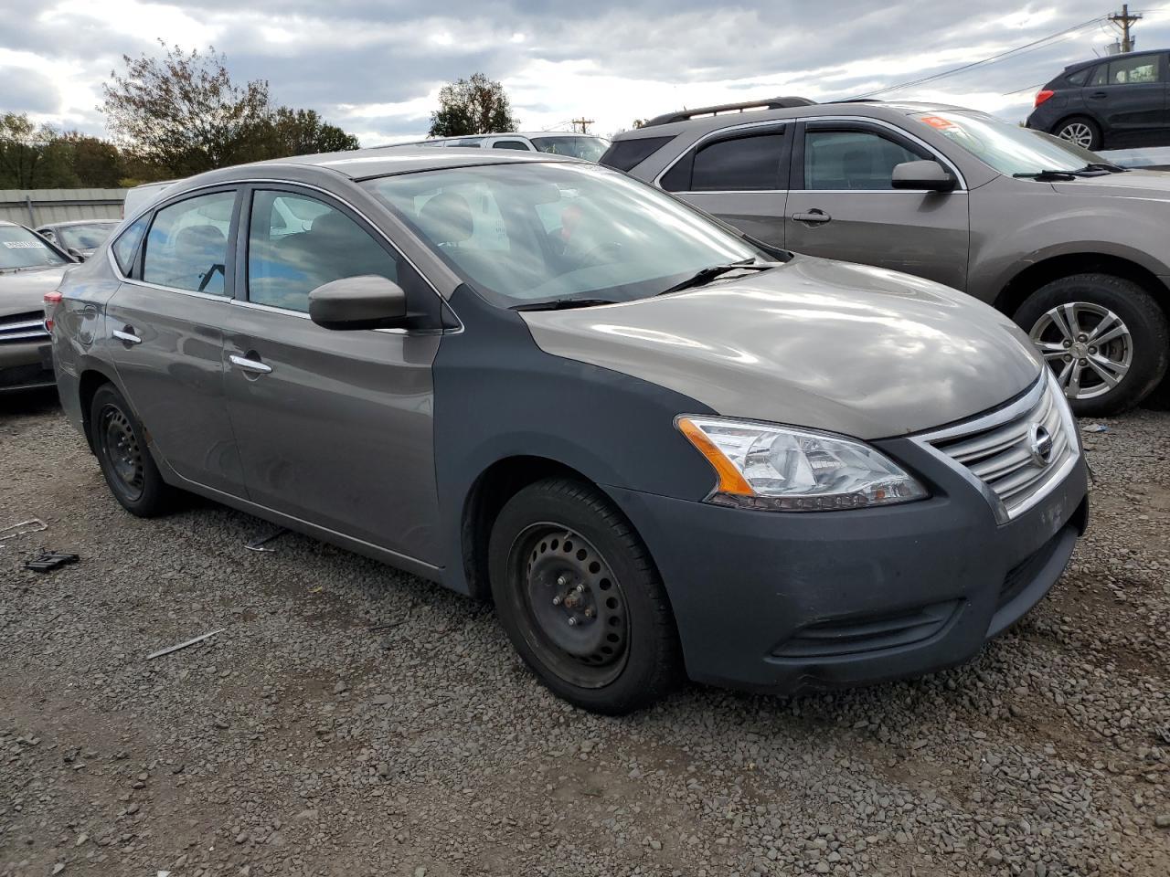 2015 Nissan Sentra S - Фото 4