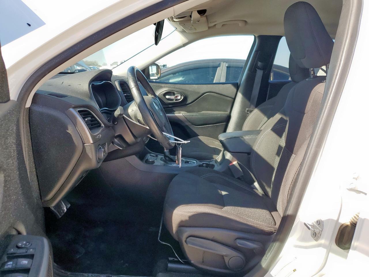 2019 Jeep Cherokee Latitude - Фото 7