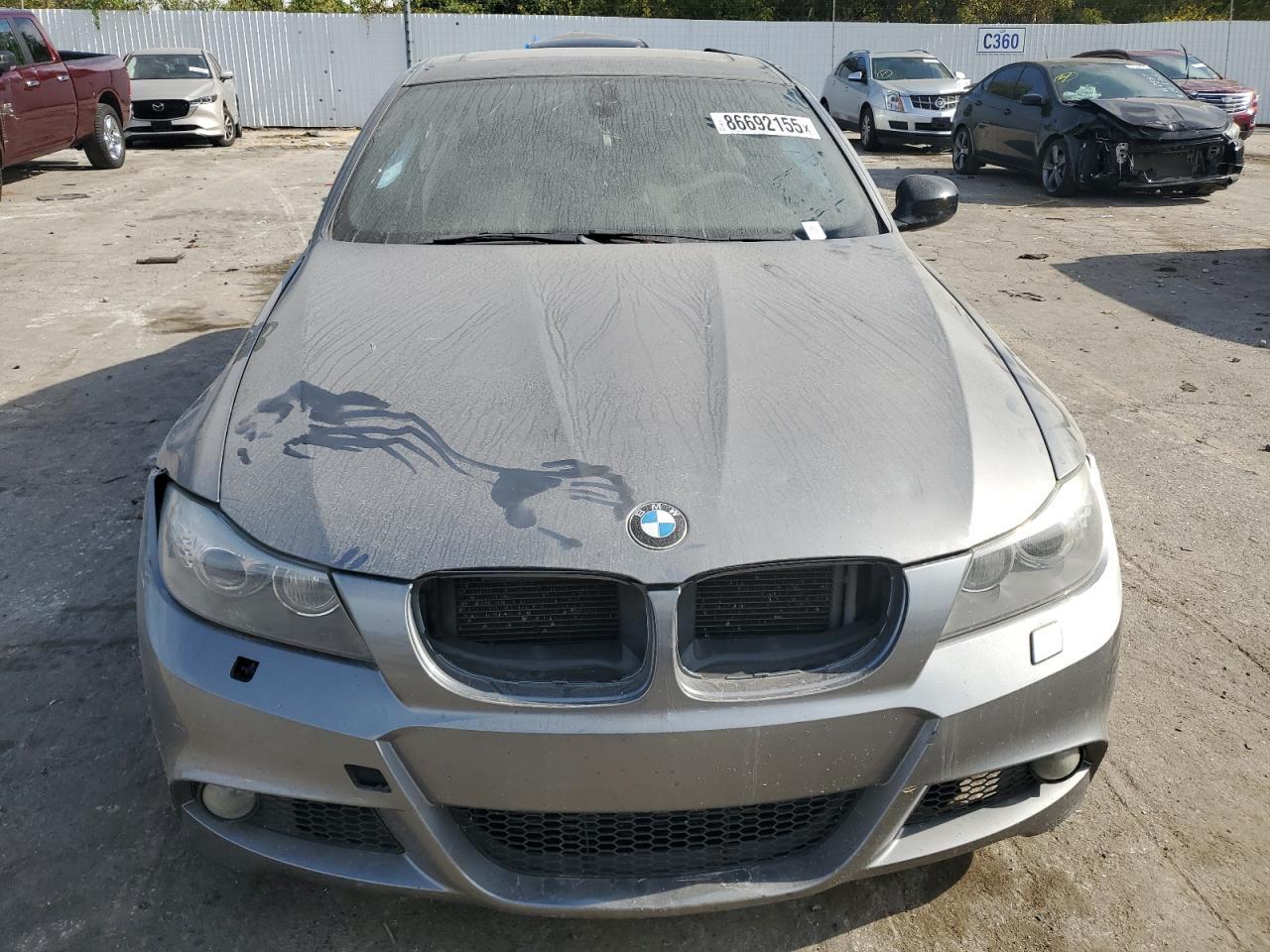 2010 BMW 335 Xi - Фото 5