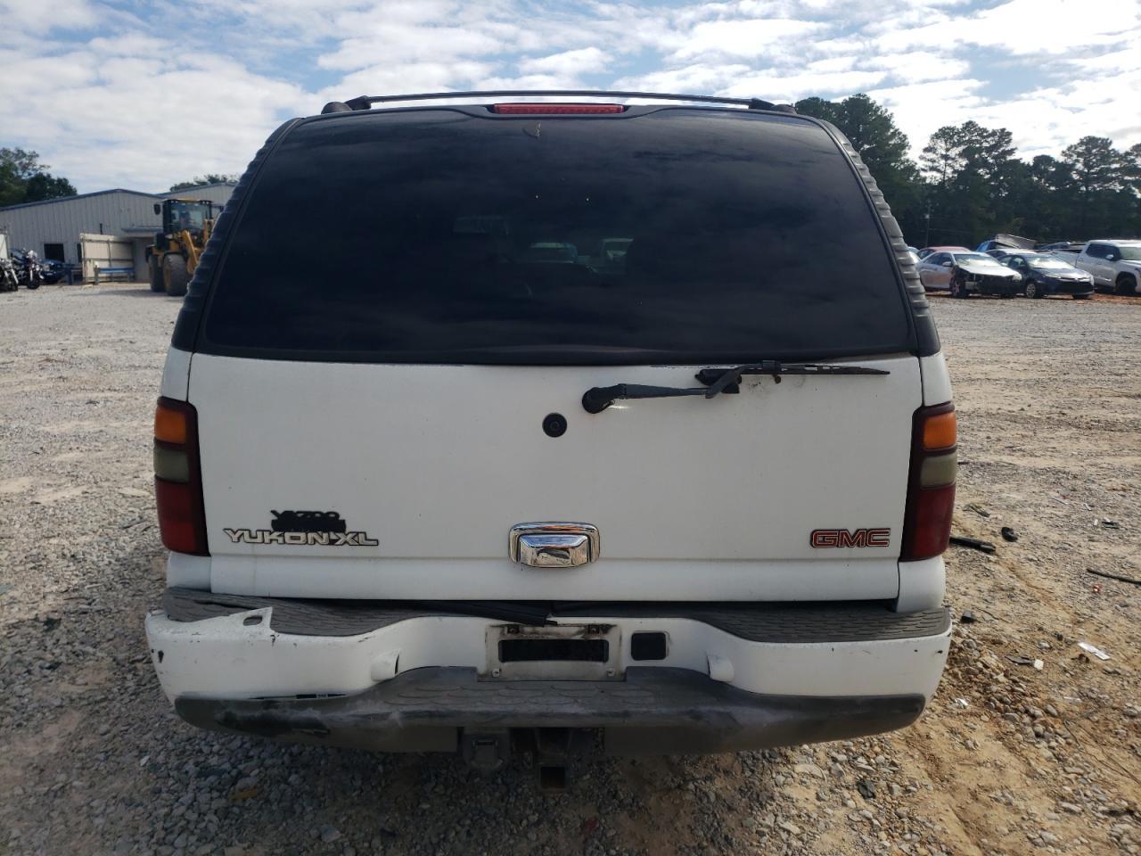 2003 GMC Yukon Xl Denali - Image 6