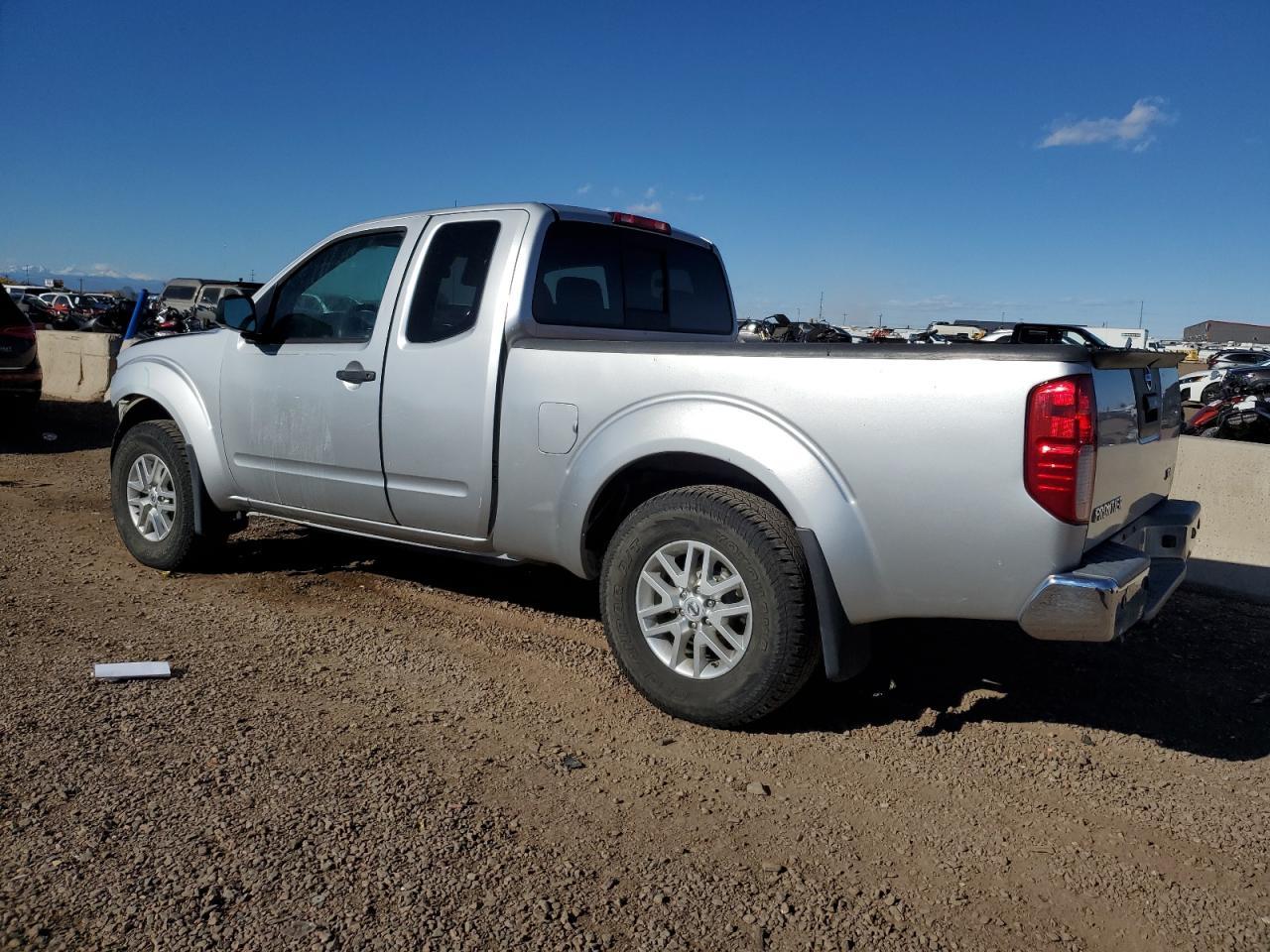 2017 Nissan Frontier Sv - Image 2