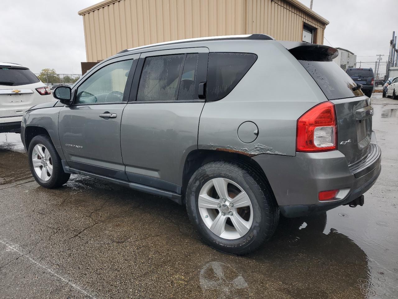 2012 Jeep Compass Sport - Фото 2