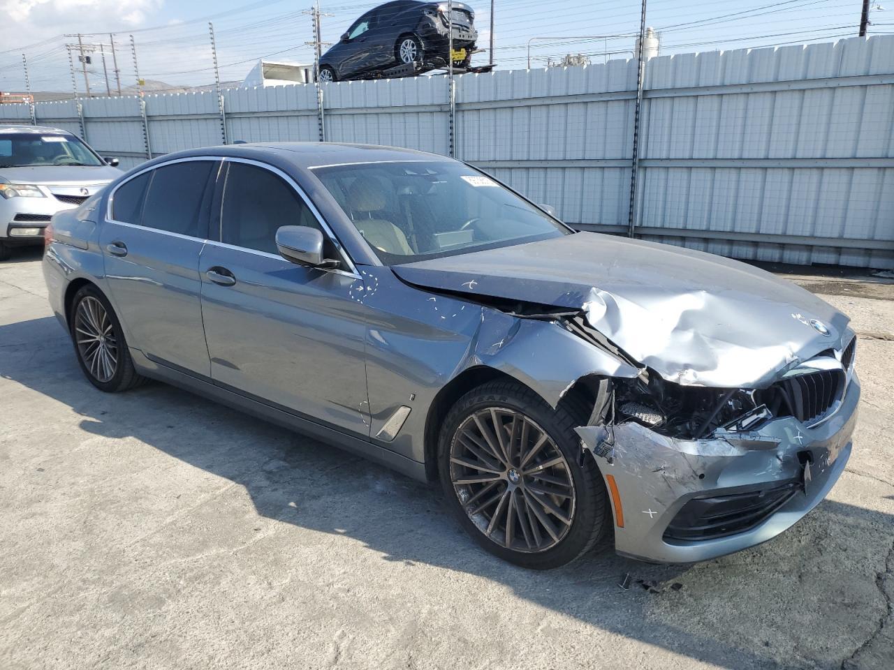 2019 BMW 530E - Image 4