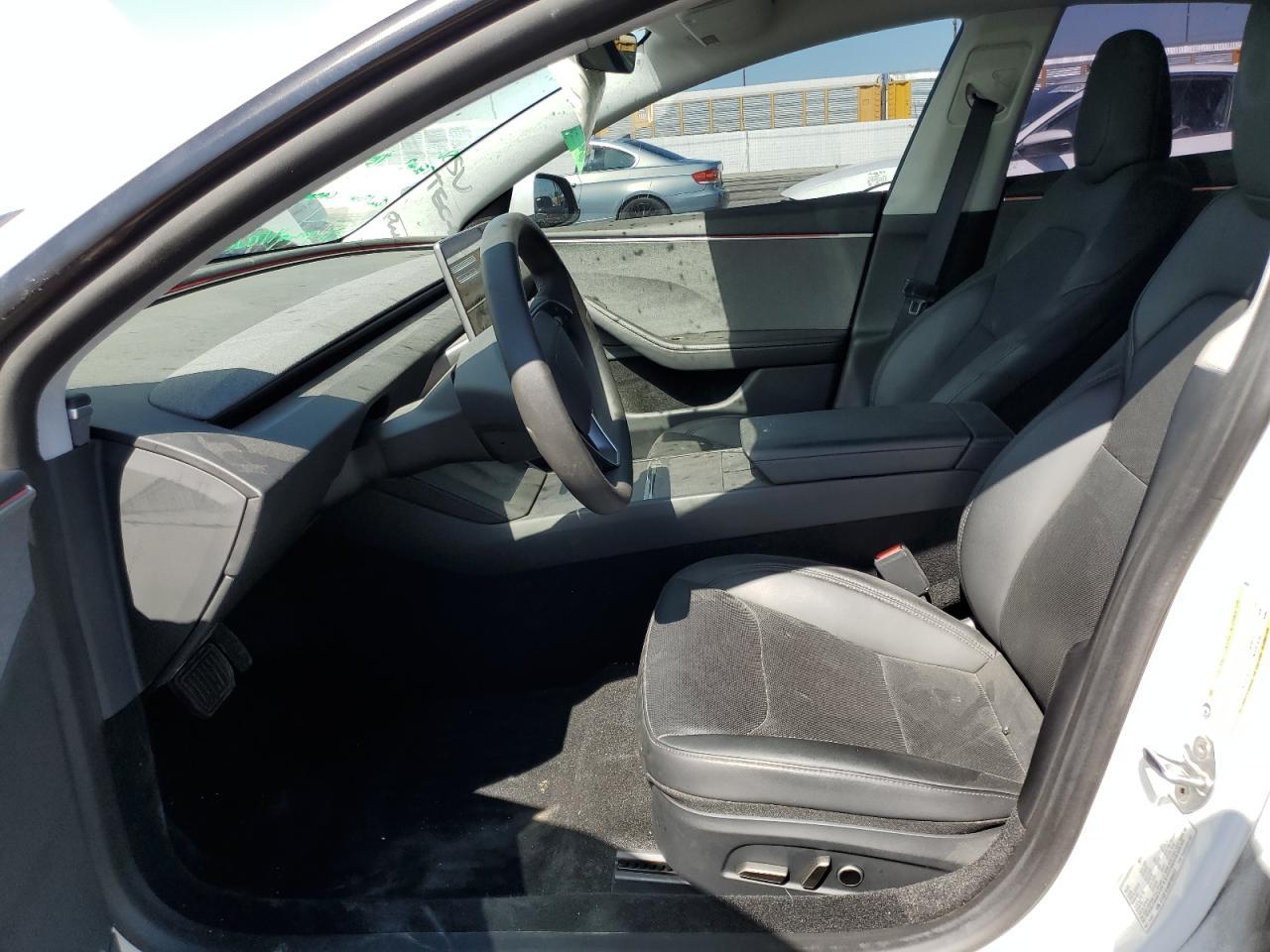 2025 Tesla Model 3 - Image 7