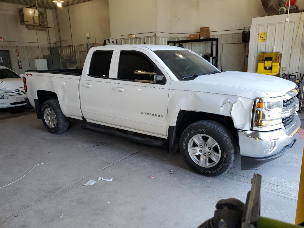2018 Chevrolet Silverado K1500 Lt - Image 4