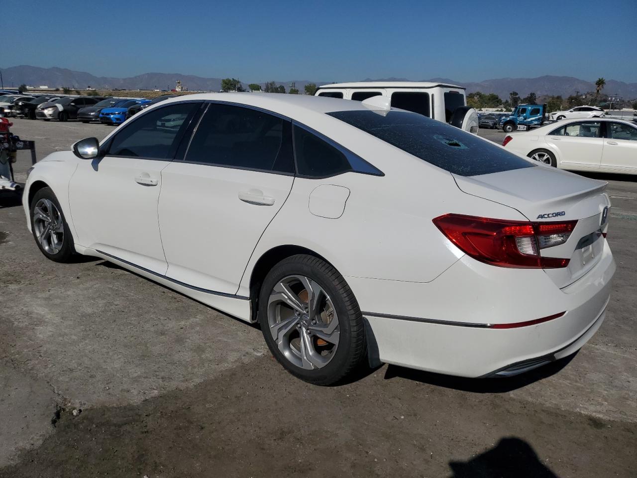 2018 Honda Accord - Фото 2