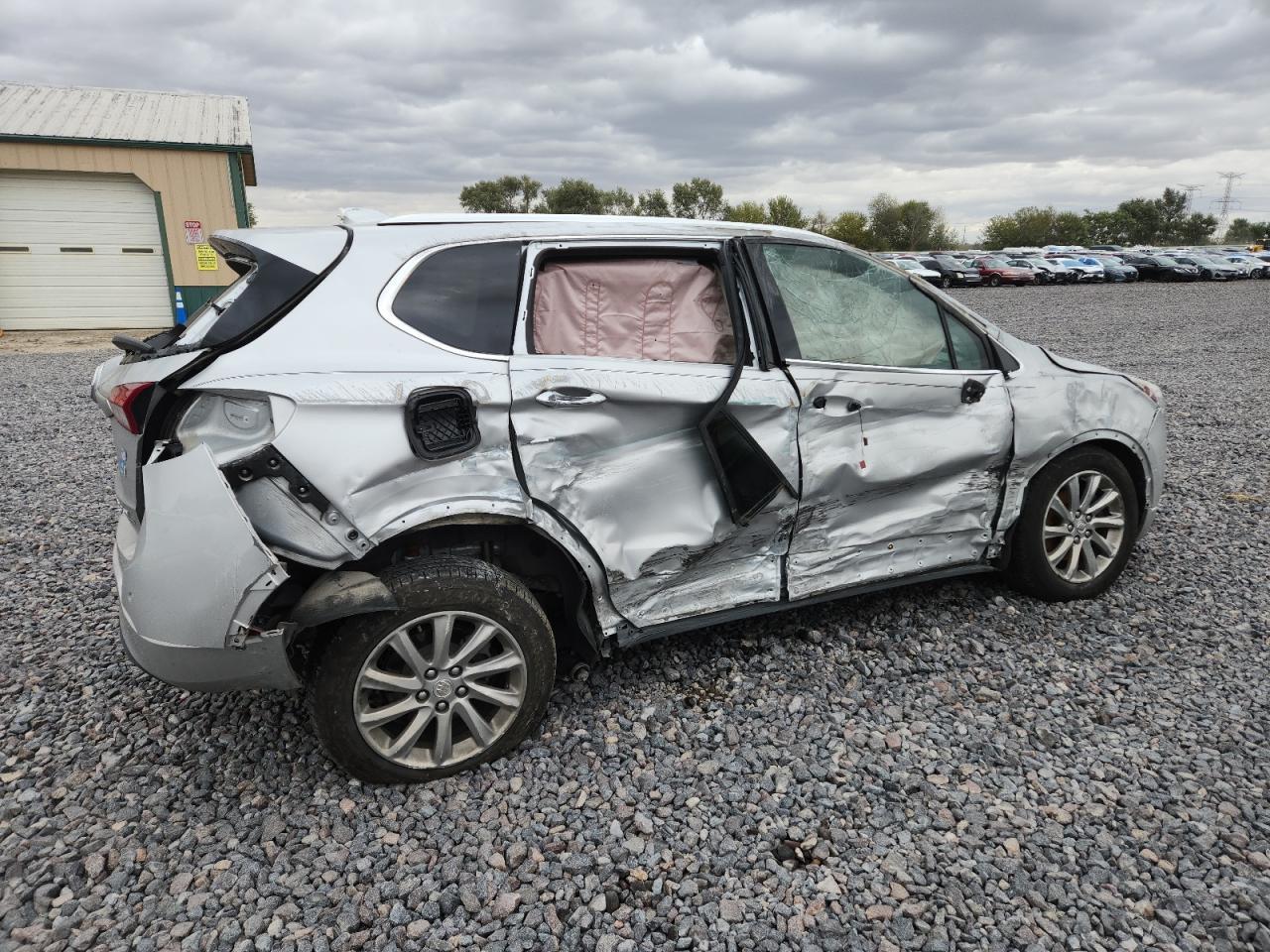 2019 Buick Envision Essence - Image 3