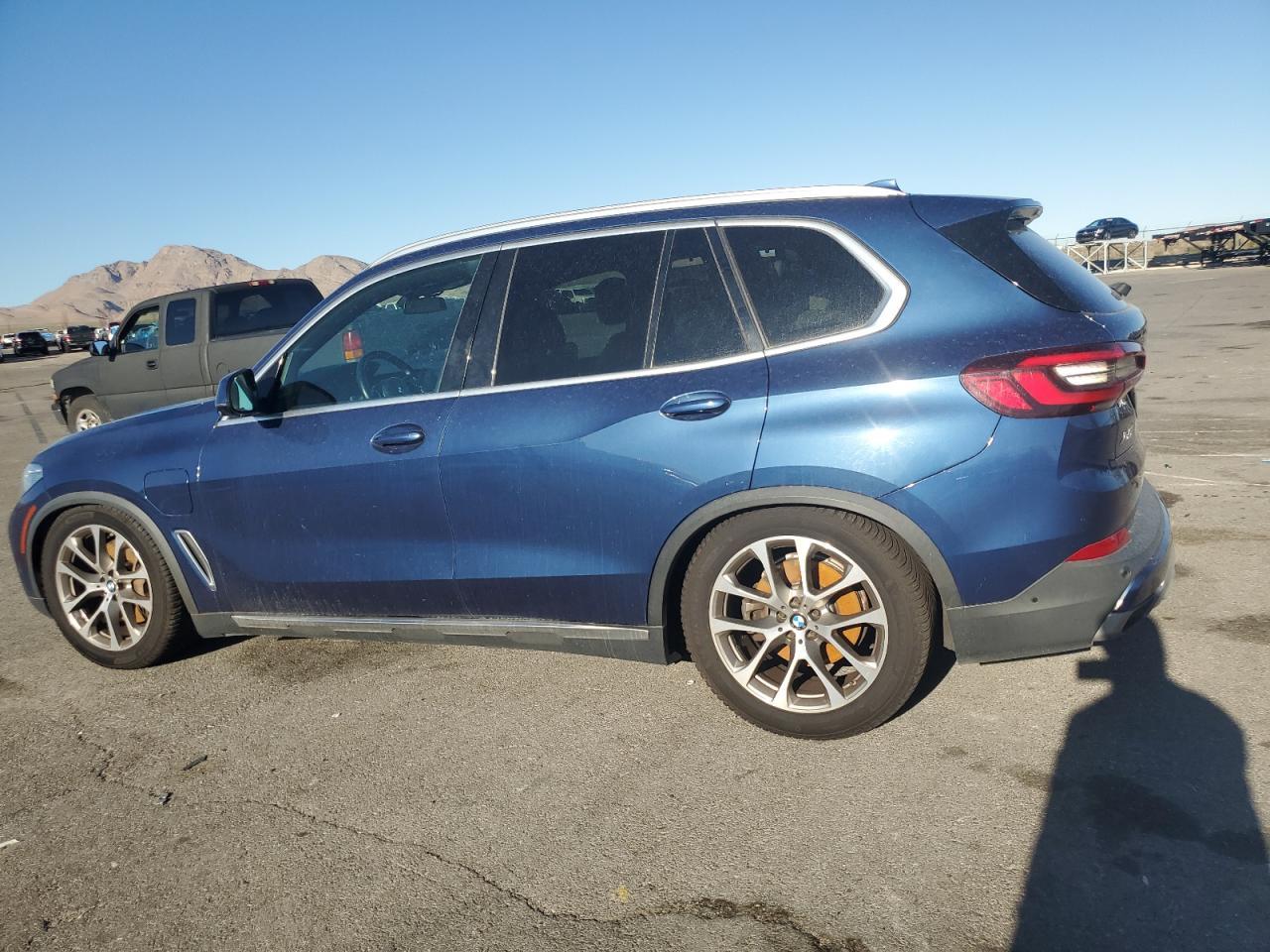 2021 BMW X5 xDrive45E - Фото 2