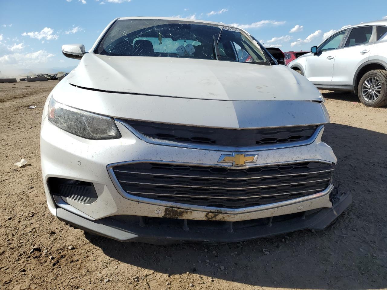 2017 Chevrolet Malibu Premier - Image 5