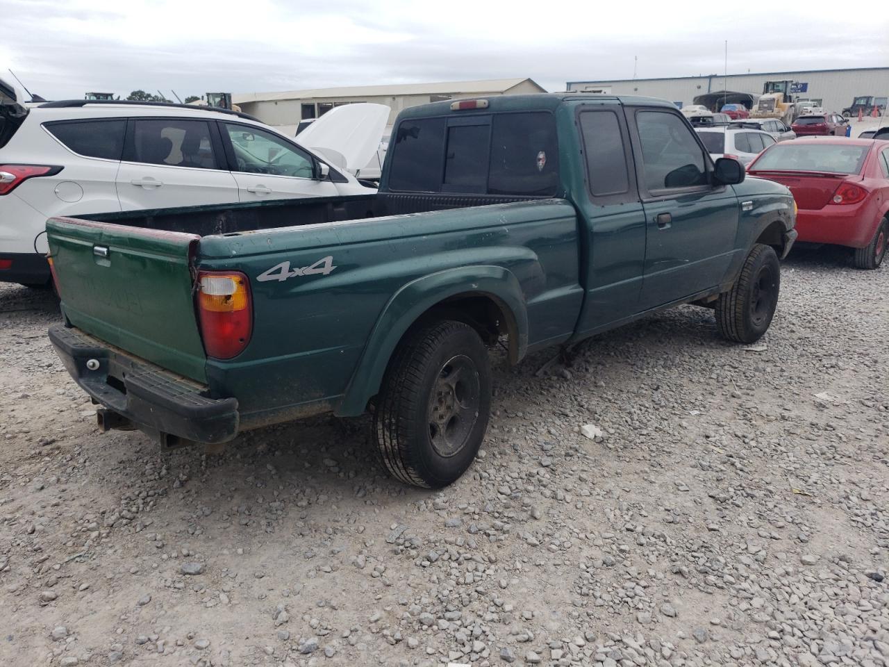2001 Mazda B3000 Cab Plus - Image 3