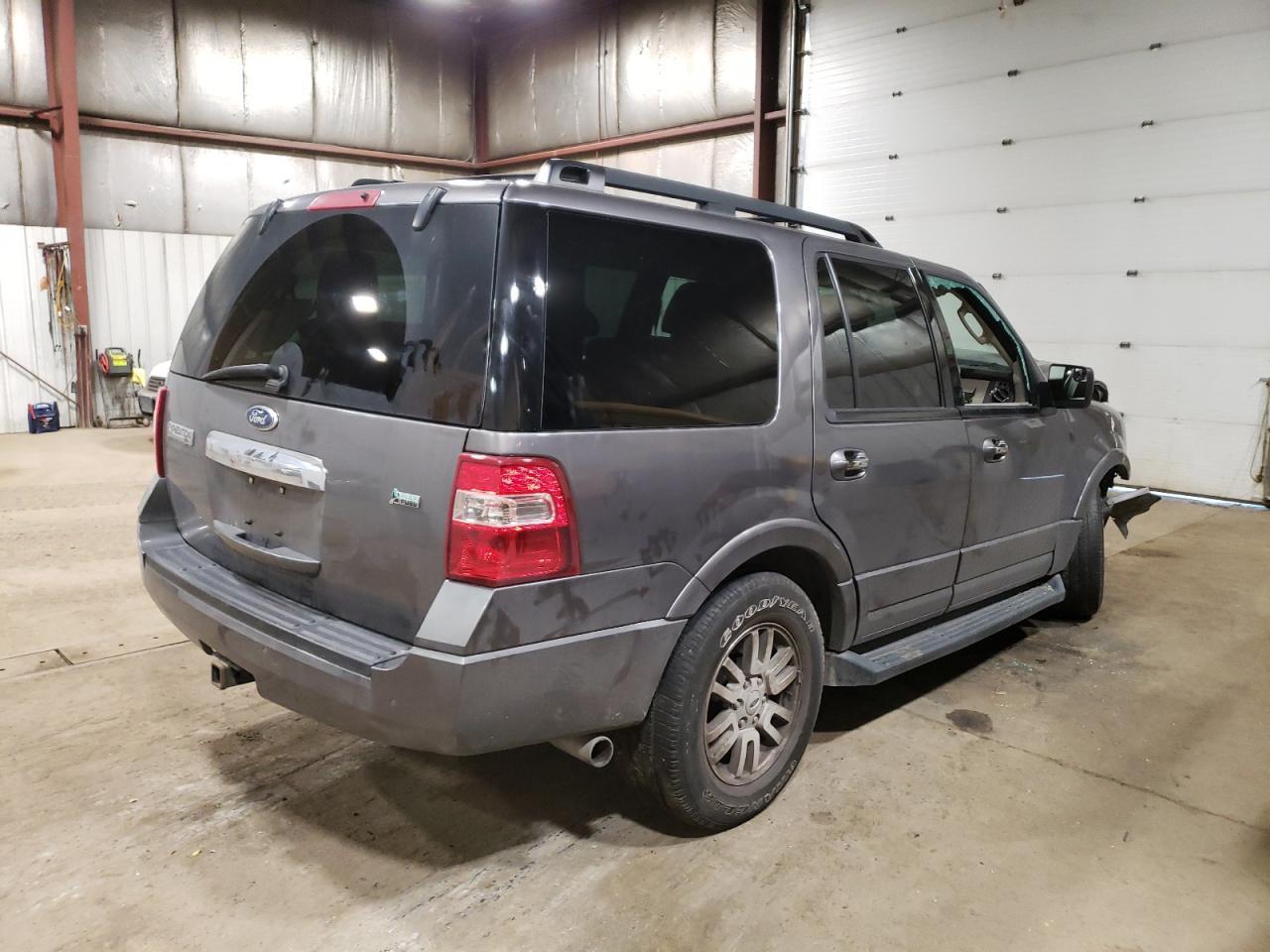 2012 Ford Expedition Xlt - Фото 3